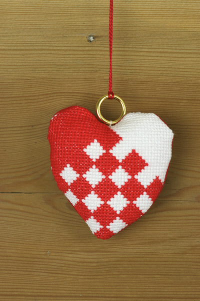 Kit de bordado Corazón trenzado 8 x 8 cm