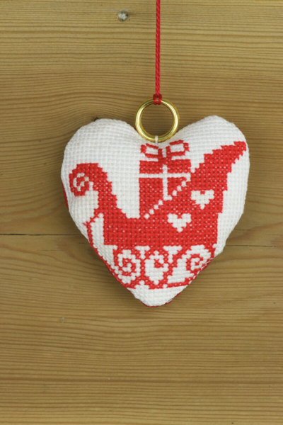 Kit de bordado Trineo rojo 8 x 8 cm