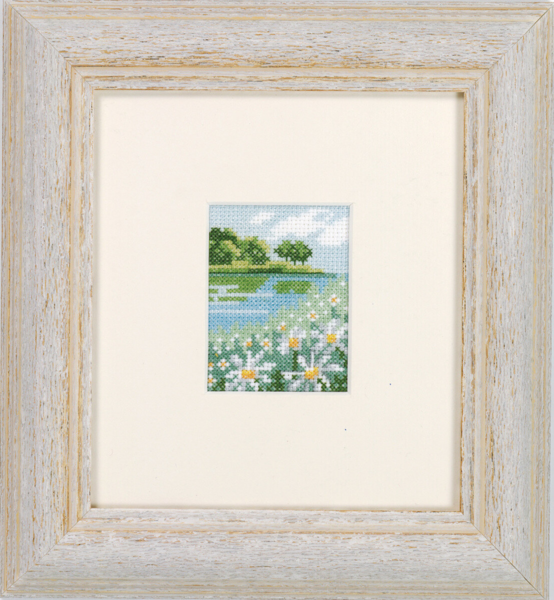 Kit de bordado Pradera de margaritas 6,5 x 5 cm