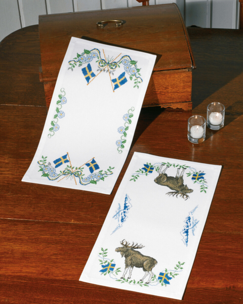 Kit de bordado Saludos desde Suecia Alce 25 x 48 cm