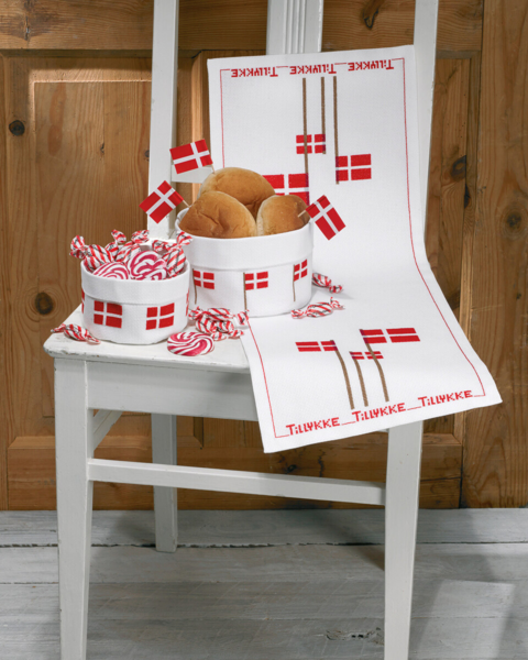 Kit de Bordado Felicitaciones Camino DK 25 x 64 cm