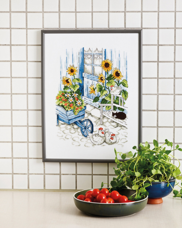 Kit de bordado Gallinas en el corral R 5701 30 x 40 cm