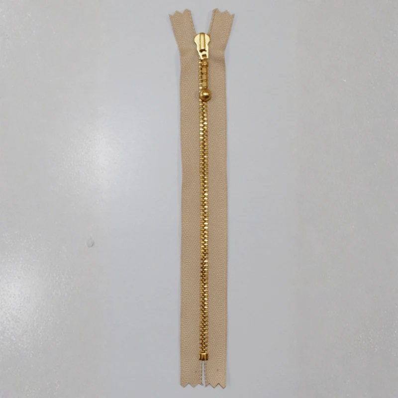 YKK Cremallera Fija, Latón, 4 mm 572 Arena