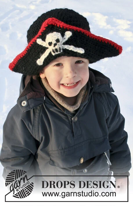 Extra 0-1073 Ahoy! by DROPS Design — Sombrero pirata. Edades: 1/2, 3/4, 5/6, 7/8 y 9/10 años; cabeza: 44/50, 50/52, 52/53, 53/54 y 54/55 cm. — 3