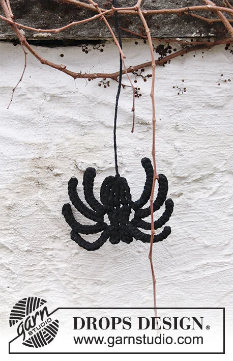 Extra 0-1427 Miss Spider by DROPS Design — Araña con cuerpo de unos 5,5 cm. Utiliza unos 8 g; el kit contiene un ovillo completo. — 5
