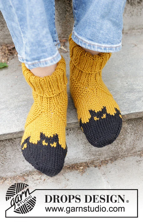 244-43 Holy Socks! by DROPS Design — Calcetines: 35/37, 38/40 y 41/43; pie: 22, 24 y 27 cm. También agujas de doble punta de 4 mm. — 3