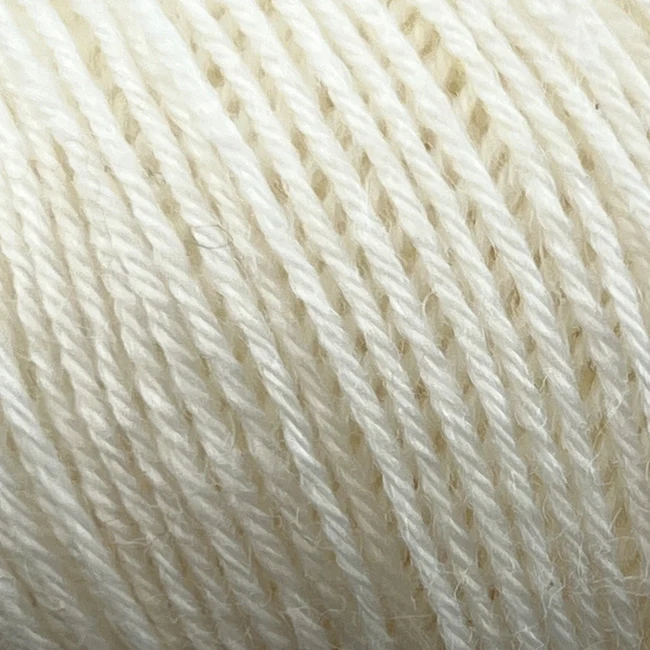 Onion Nettle Sock Yarn 1001 Blanco roto