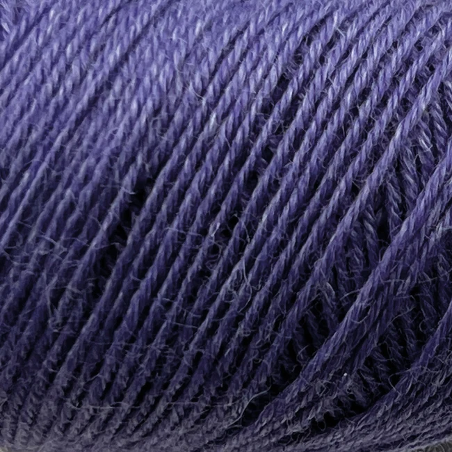 Onion Nettle Sock Yarn 1031 Violeta lavanda