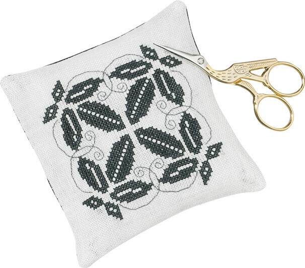 Kit de bordado Alfiletero, hojas 11 x 11 cm