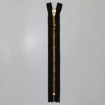 YKK Cremallera Fija, Latón, 4 mm 570 Marrón