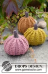 Extra 0-1500 Cinderella's Pumpkins by DROPS Design — Tres calabazas: cobre de unos 13 cm de alto, malva y curry de unos 10 cm. Cada ovillo se incluye según la lista del conjunto. — 1