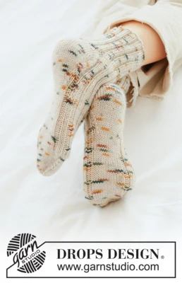 265-30 Spotted Sandstone Socks by DROPS Design