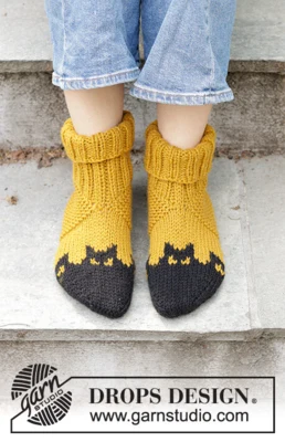 244-43 Holy Socks! by DROPS Design — Calcetines: 35/37, 38/40 y 41/43; pie: 22, 24 y 27 cm. También agujas de doble punta de 4 mm. — 1