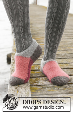 203-23 Pantuflas con sorbete de DROPS Design