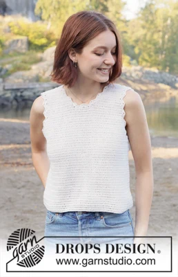 257-31 Scallop Bliss Top by DROPS Design