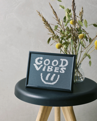 Kit de bordado Good Vibes 18 x 13 cm