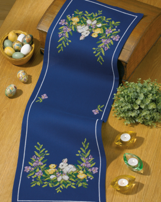 Kit de bordado Caminante de Pascua c/ Conejo 35 x 108 cm